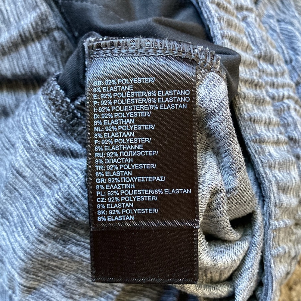 Women’s Northface Joggers - Picture 7 of 7